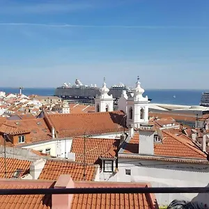 lovelisbonapartments-view-that-calms-the-soul.hotels-lisbon-portugal.com/